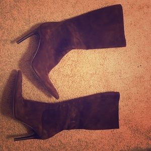 Suede brown boots